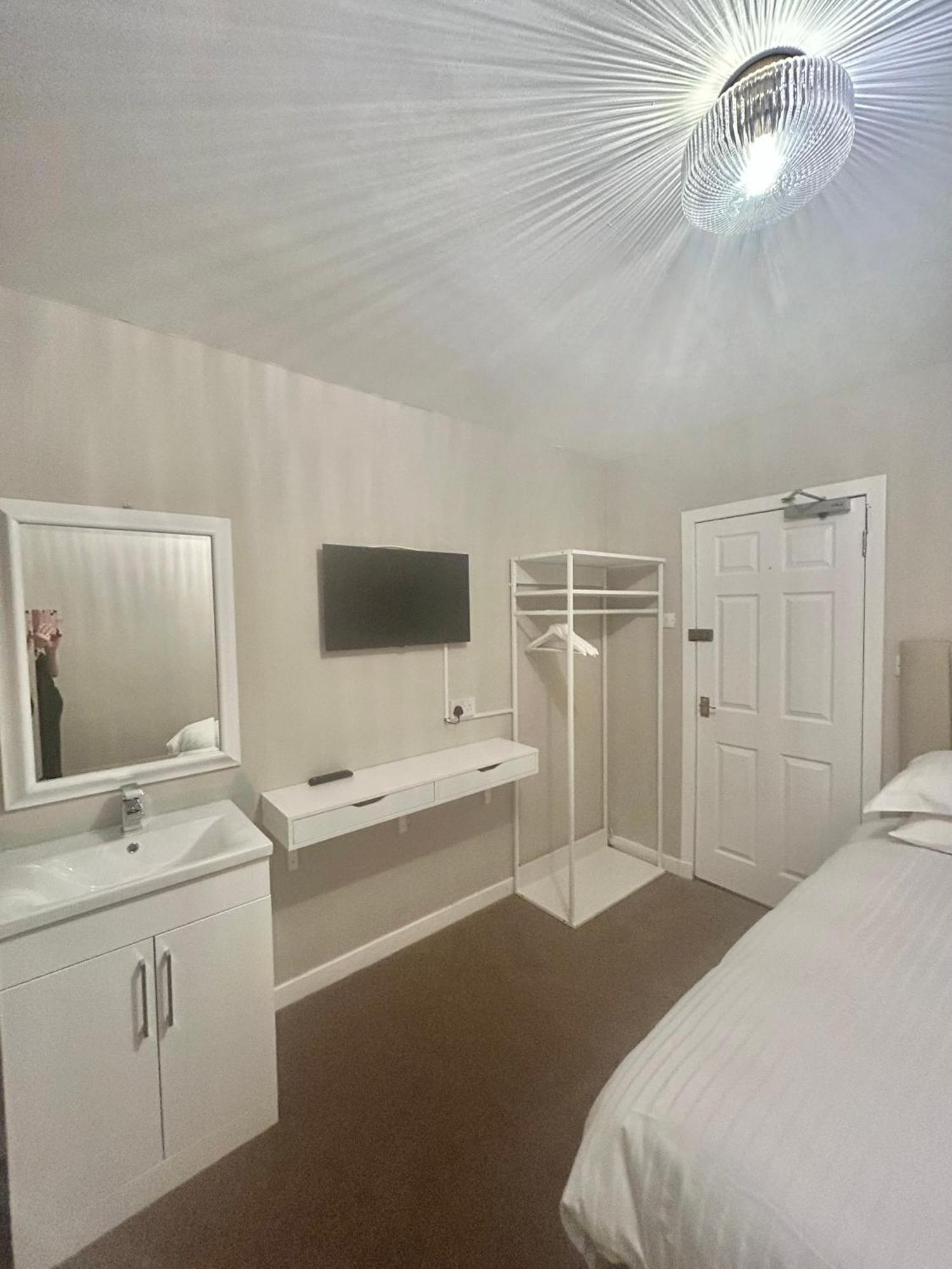 Crookston Hotel グラスゴー エクステリア 写真