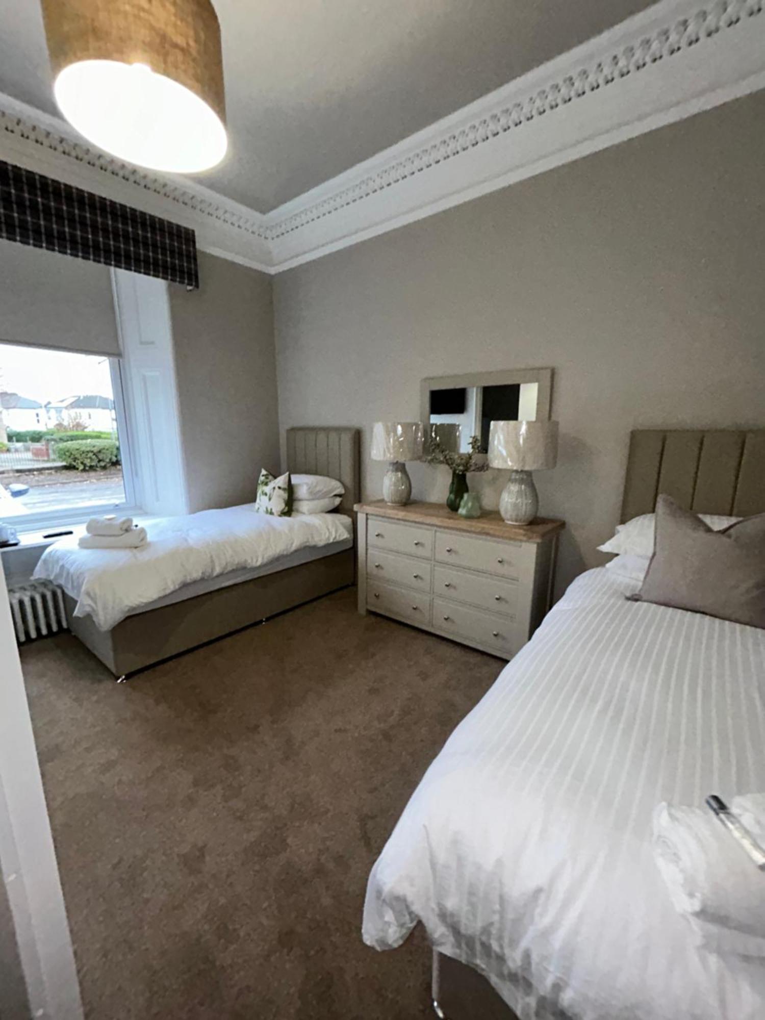 Crookston Hotel グラスゴー エクステリア 写真
